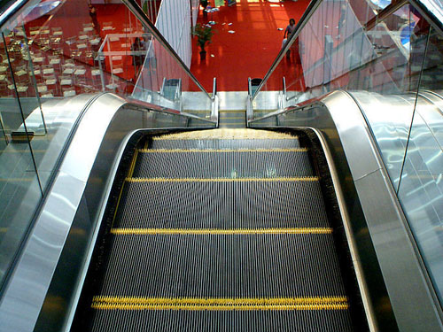 ���̰���